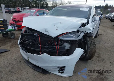 2016 Tesla Model X 60D/P100D/P90D z USA, uszkodzony, nr VIN 5YJXCAE48GF007314